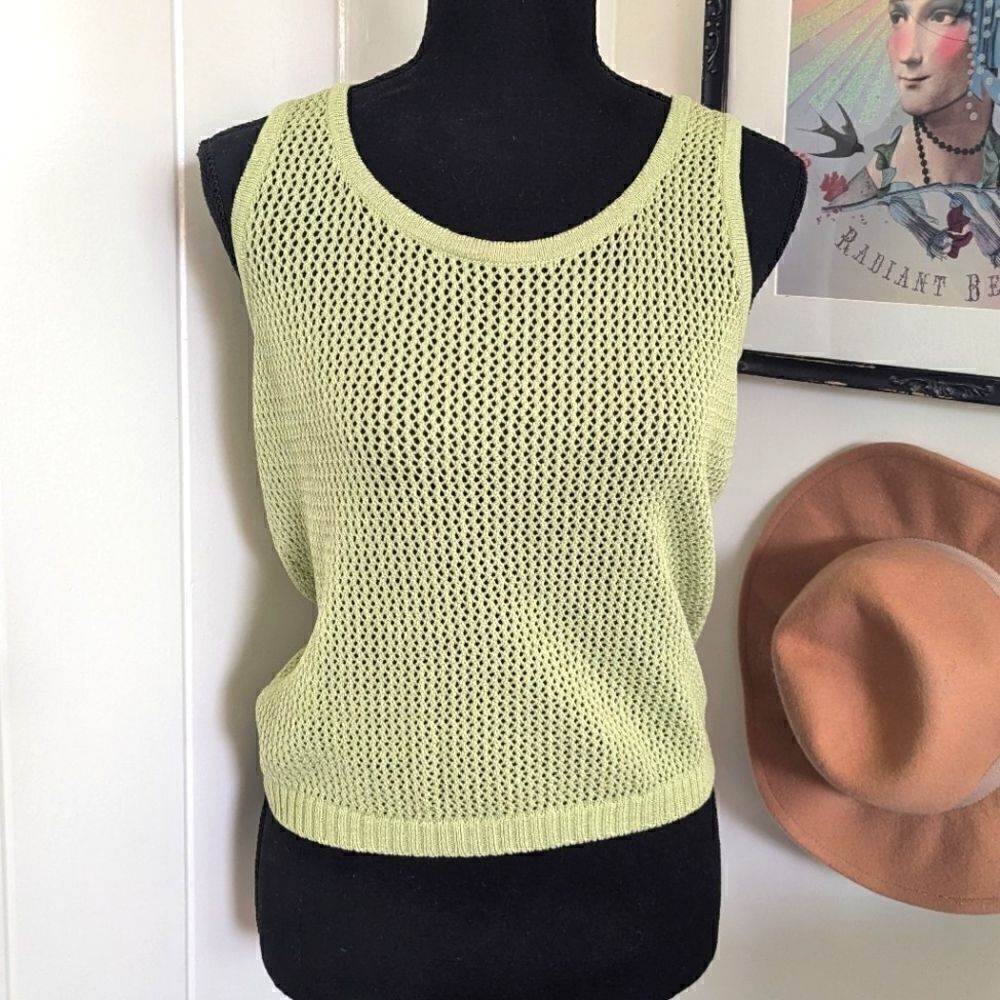 St. John Sport 2 Knit Stitched tank top Quiet Luxury Resortwear Fairy retro glam
